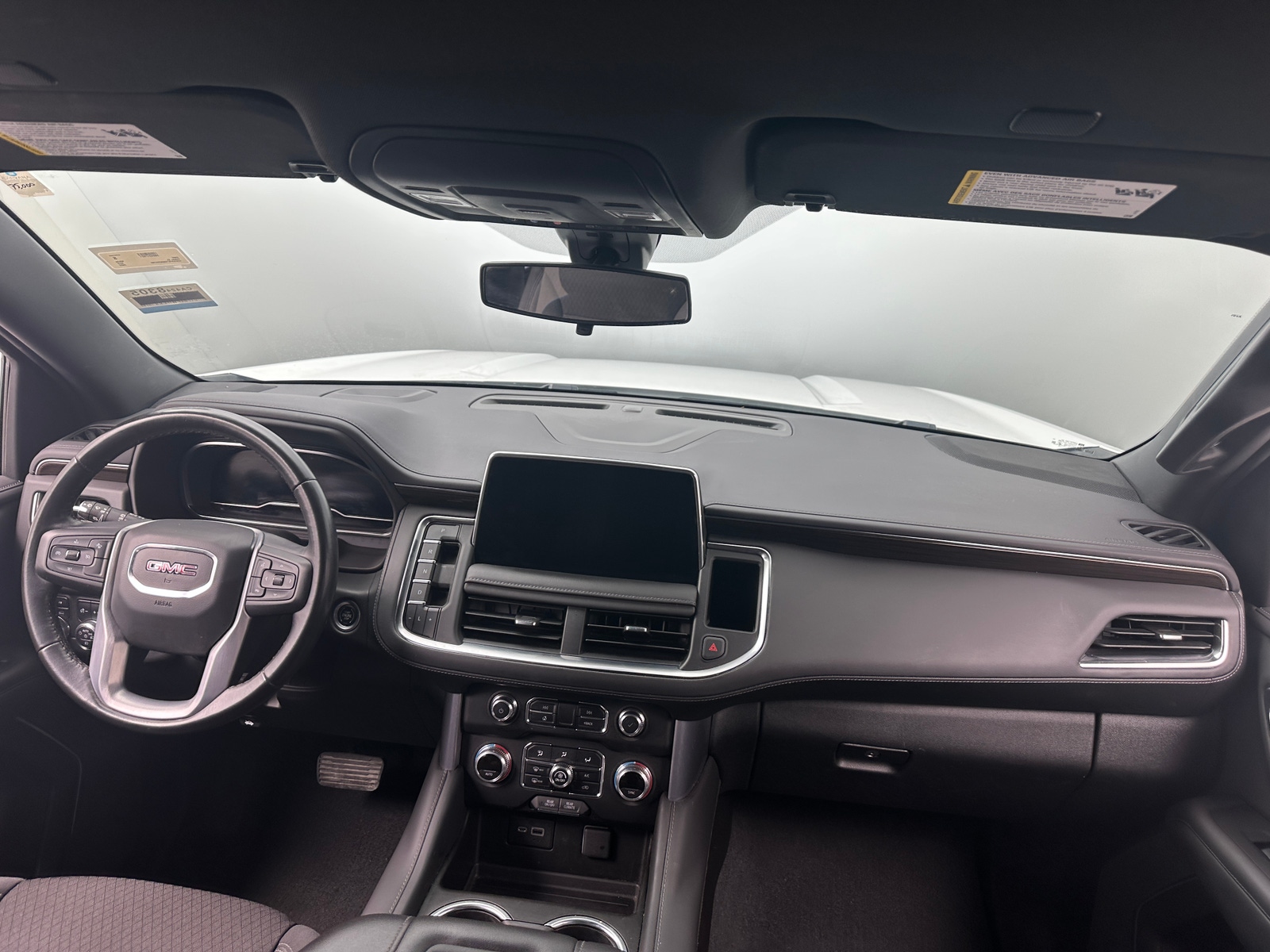 Thumbnail: 2022 GMC Yukon XL - 3