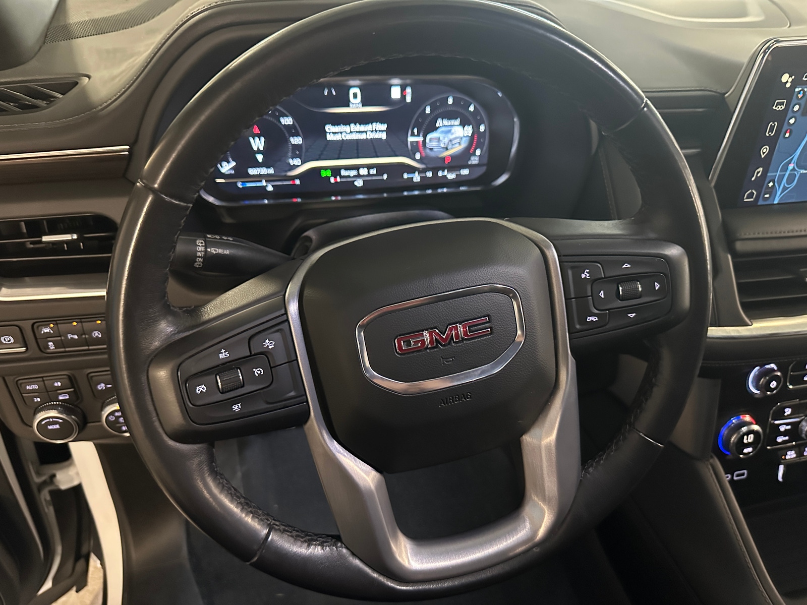 Thumbnail: 2022 GMC Yukon XL - 5