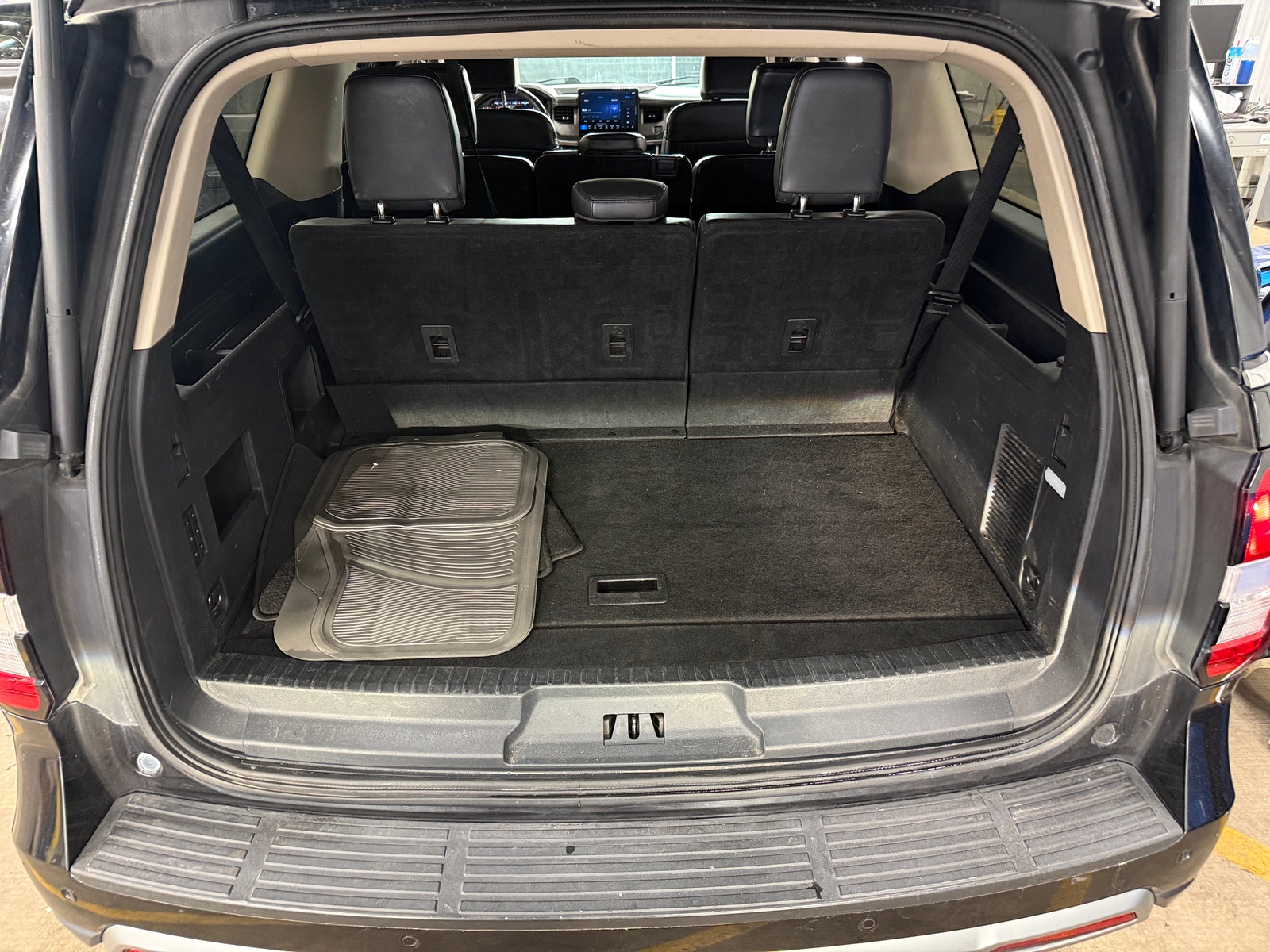 Thumbnail: 2023 Ford Expedition MAX - 7