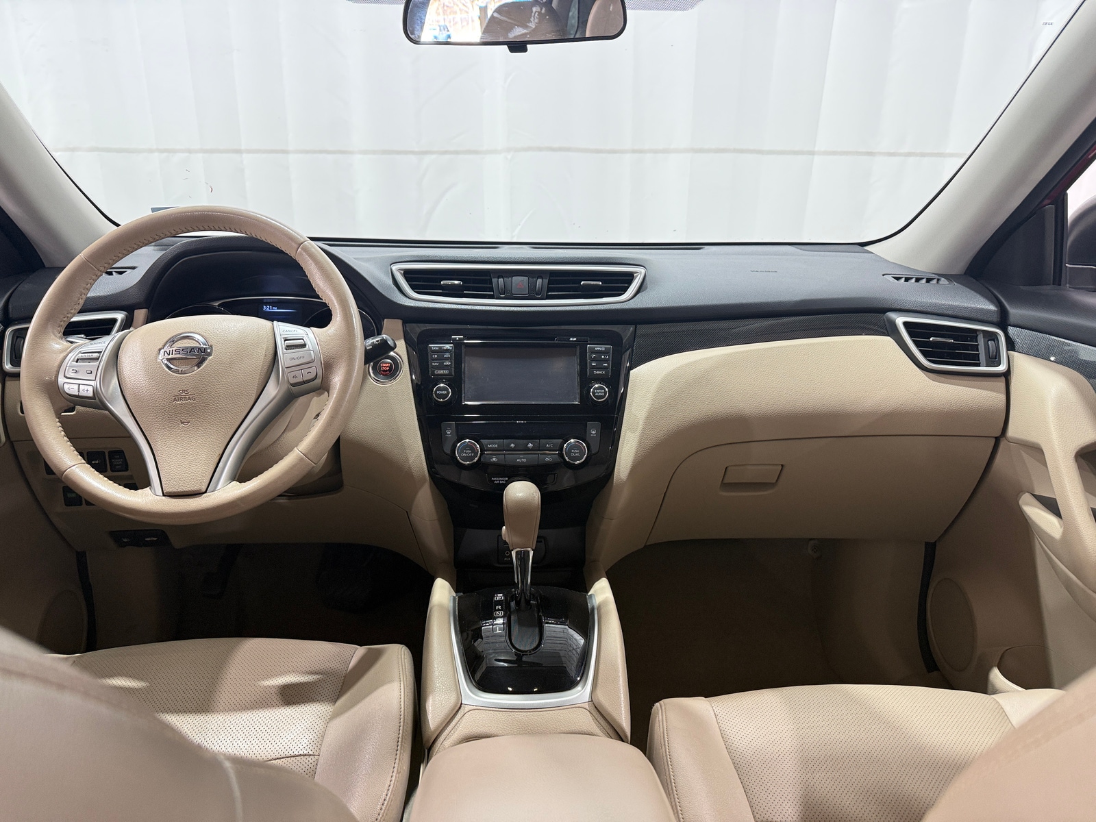 Thumbnail: 2015 Nissan Rogue - 2