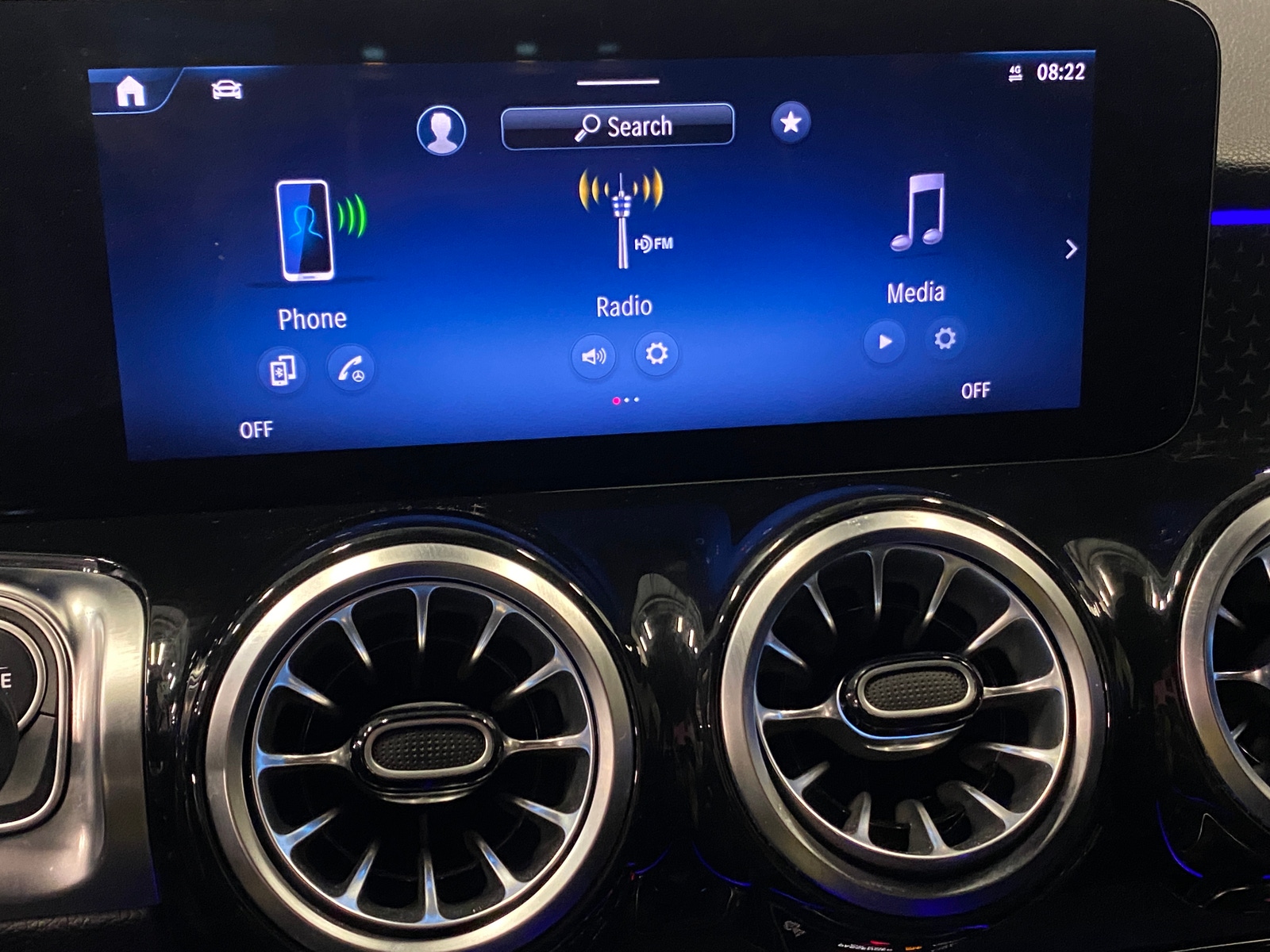 Thumbnail: 2024 Mercedes-Benz GLB - 3