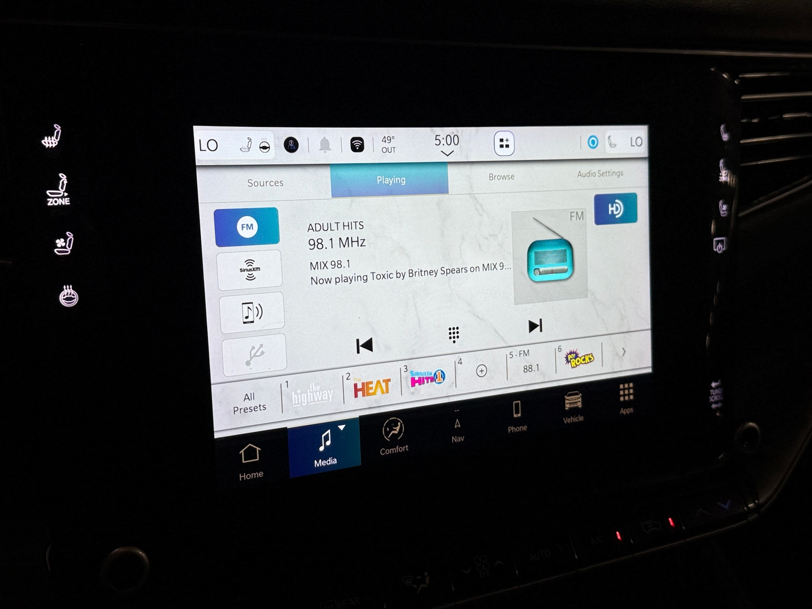 Thumbnail: 2024 Jeep Wagoneer - 3