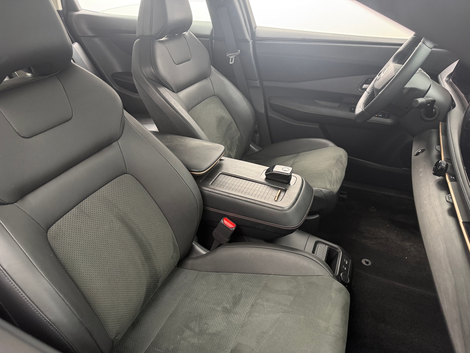 Thumbnail: 2023 Nissan Ariya - 2