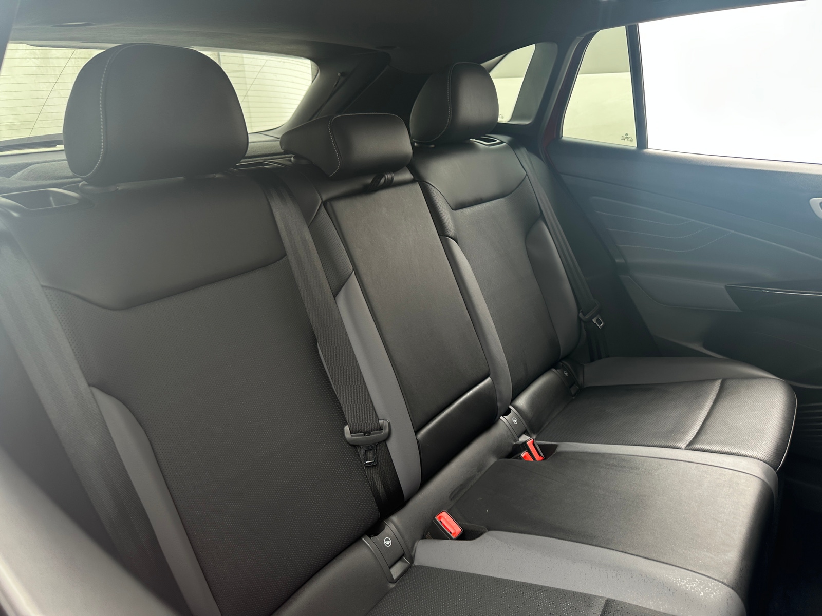 Thumbnail: 2023 Volkswagen ID.4 - 6