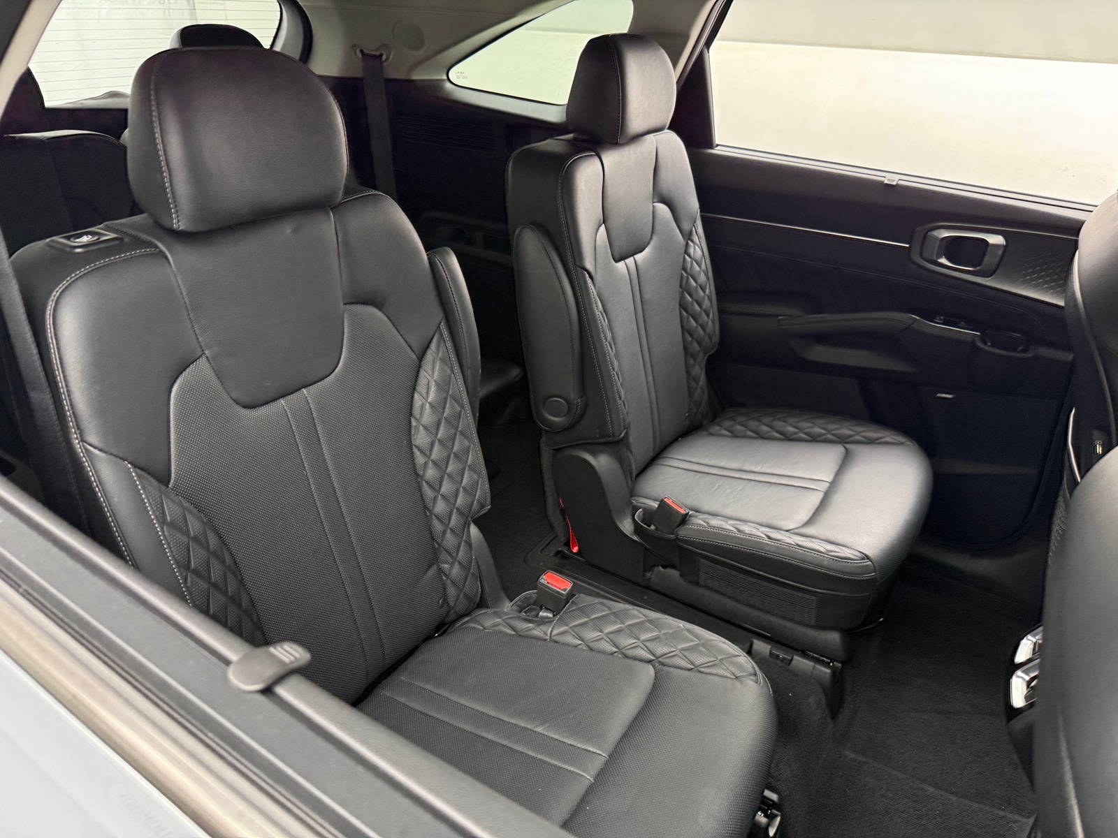 Thumbnail: 2023 Kia Sorento - 5