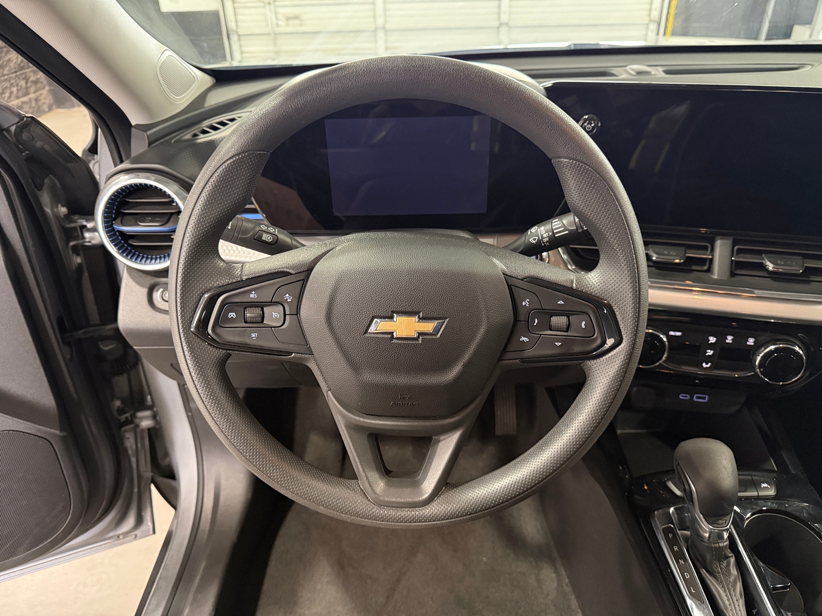 Thumbnail: 2025 Chevrolet Trax - 5