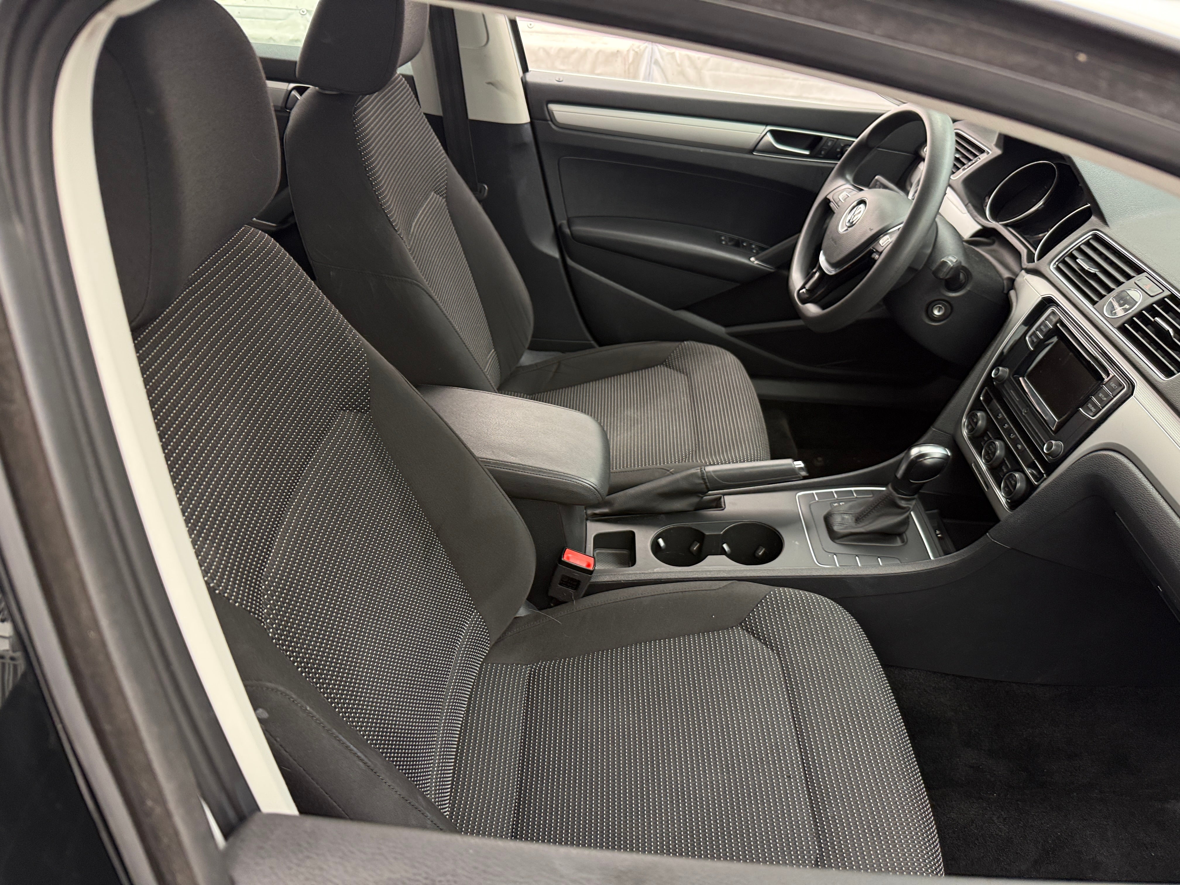 2016 Volkswagen Passat