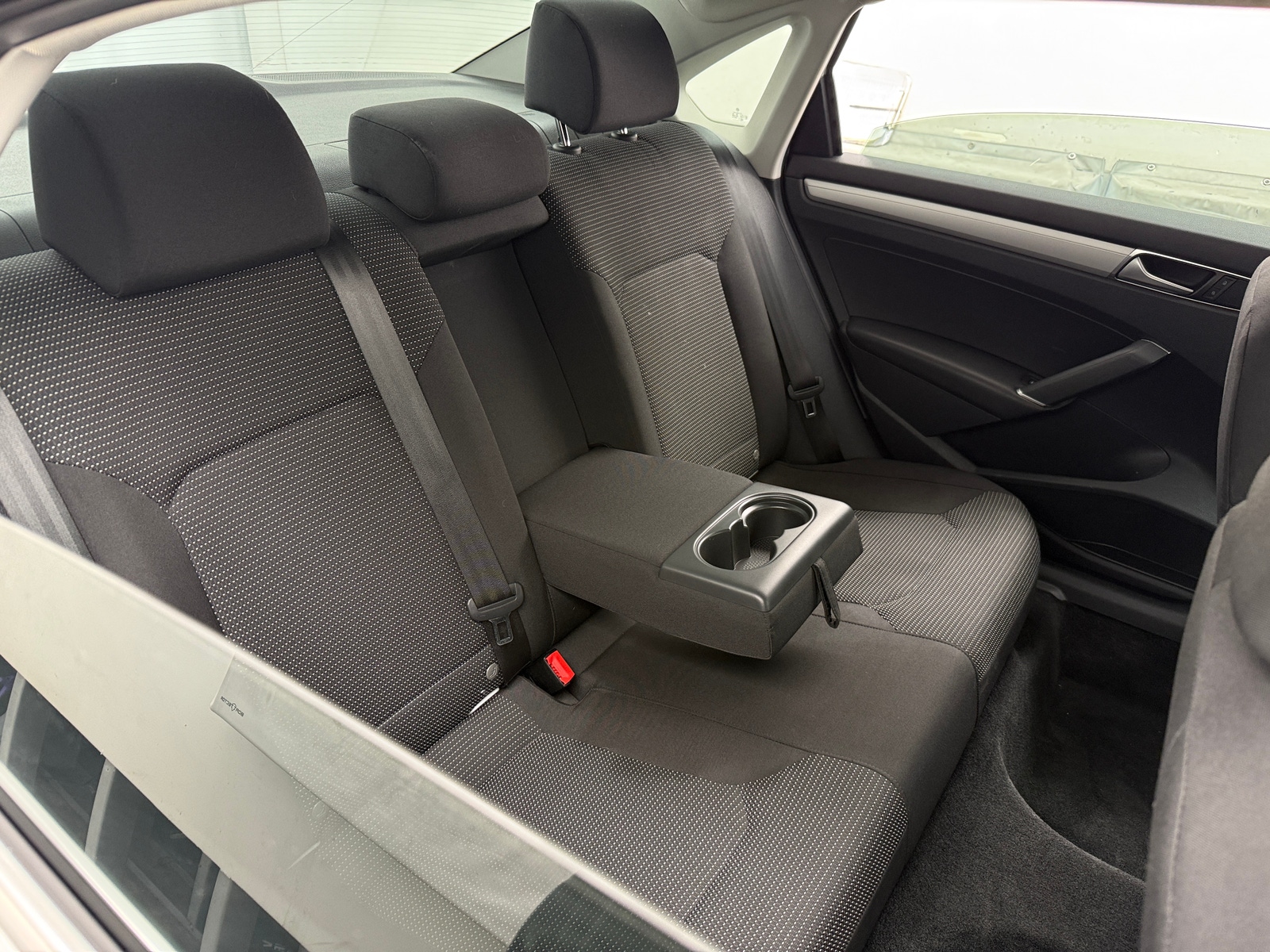 Thumbnail: 2016 Volkswagen Passat - 6