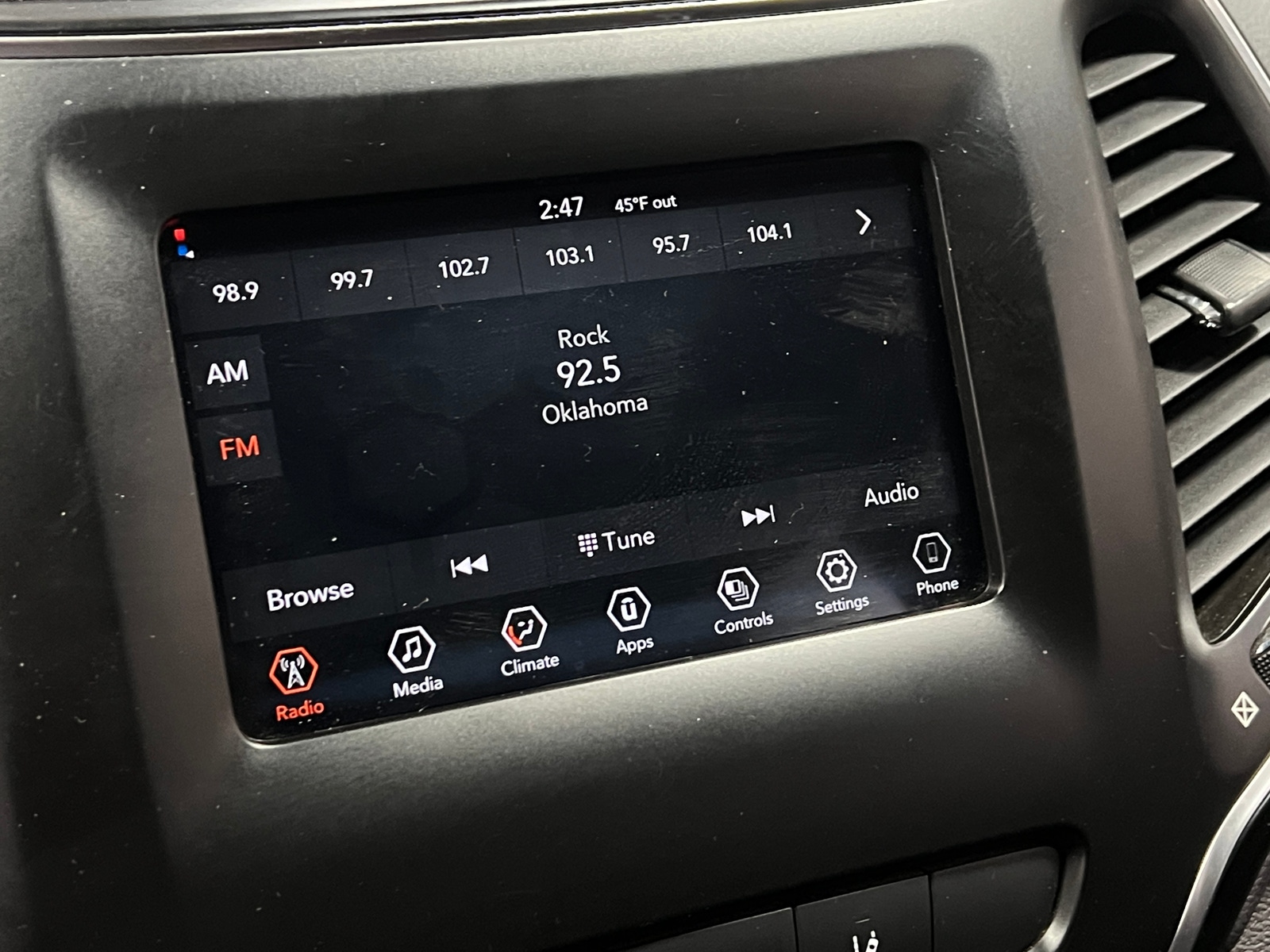 Thumbnail: 2021 Jeep Cherokee - 4