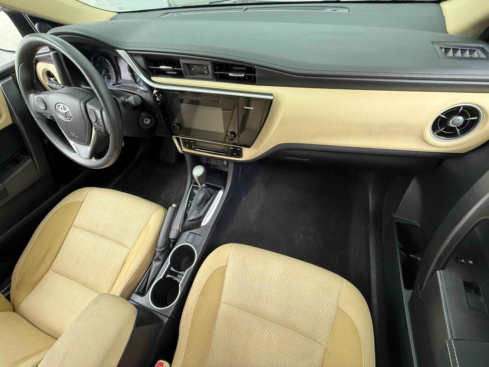 Thumbnail: 2017 Toyota Corolla - 3