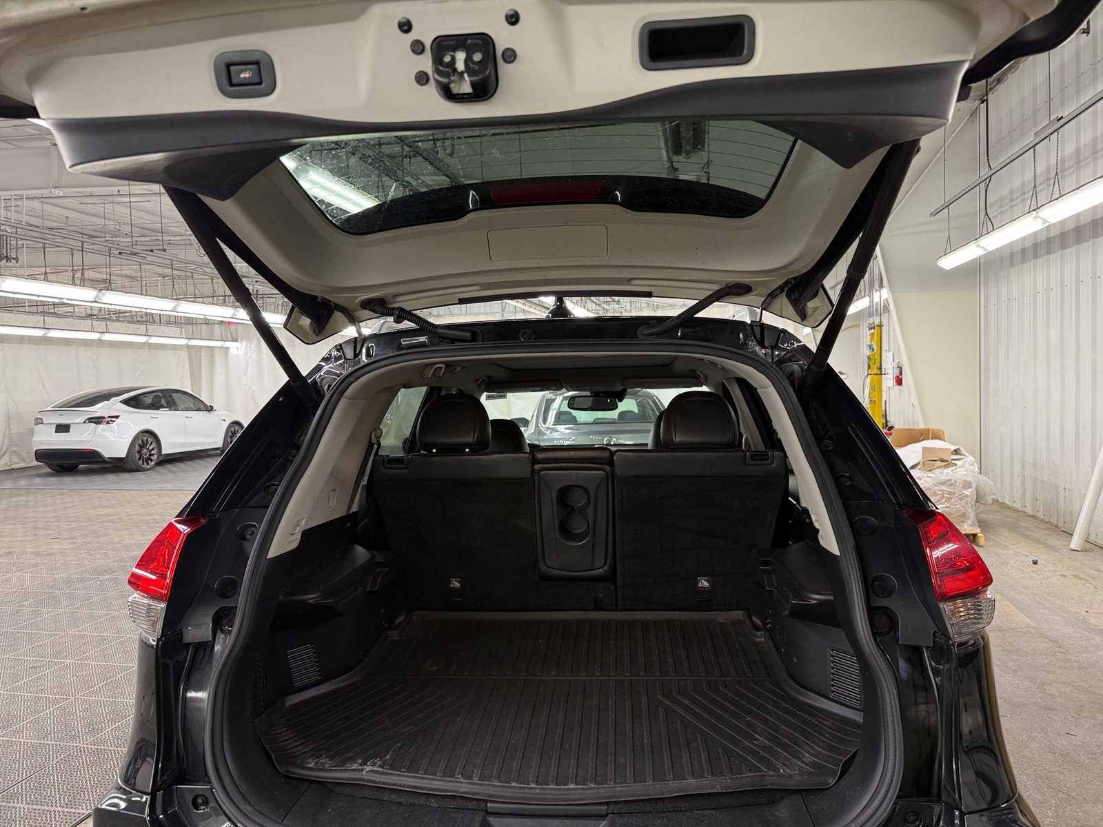 Thumbnail: 2017 Nissan Rogue - 6