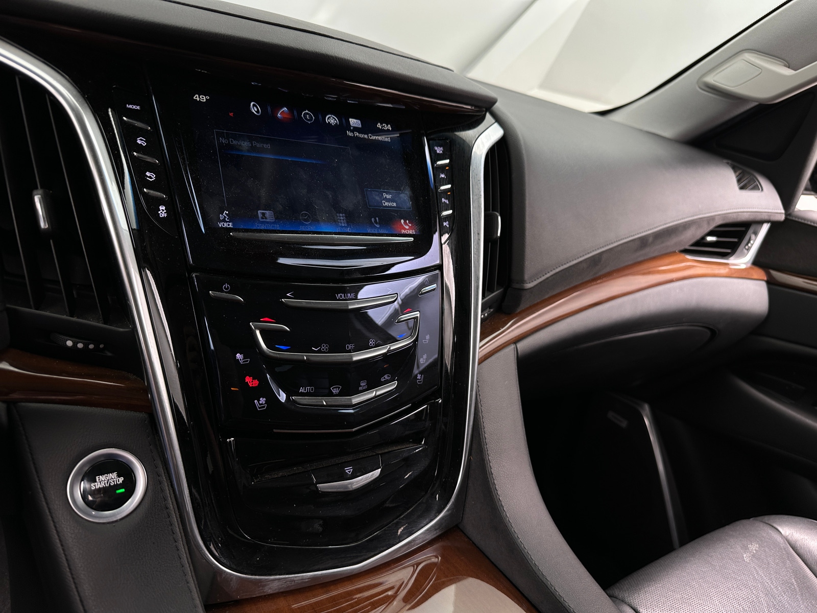 Thumbnail: 2020 Cadillac Escalade - 3