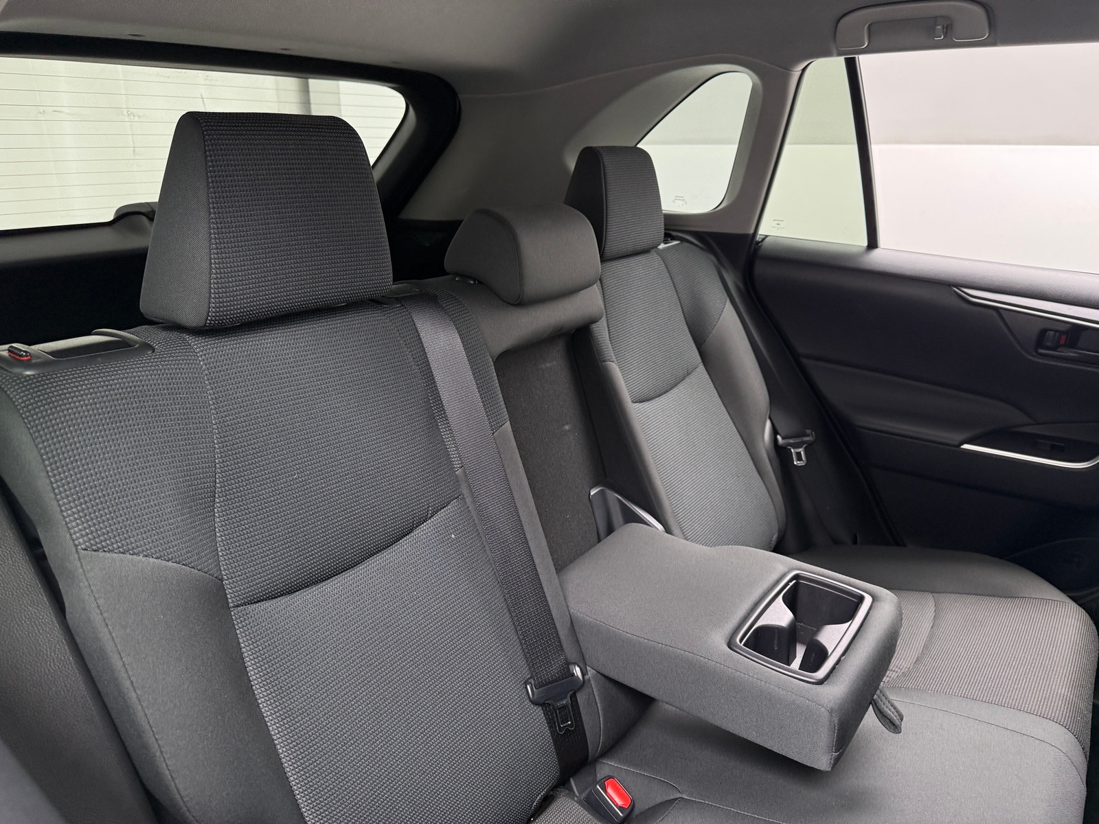 Thumbnail: 2025 Toyota RAV4 - 6