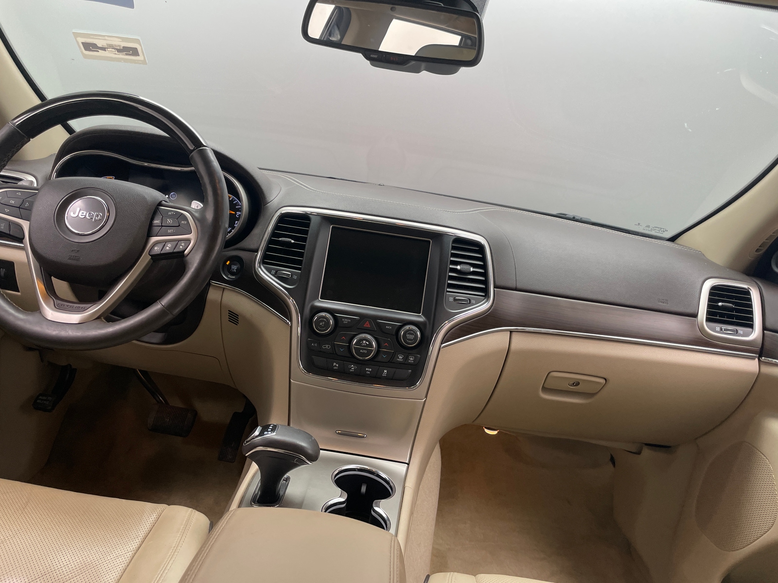 Thumbnail: 2015 Jeep Grand Cherokee - 2