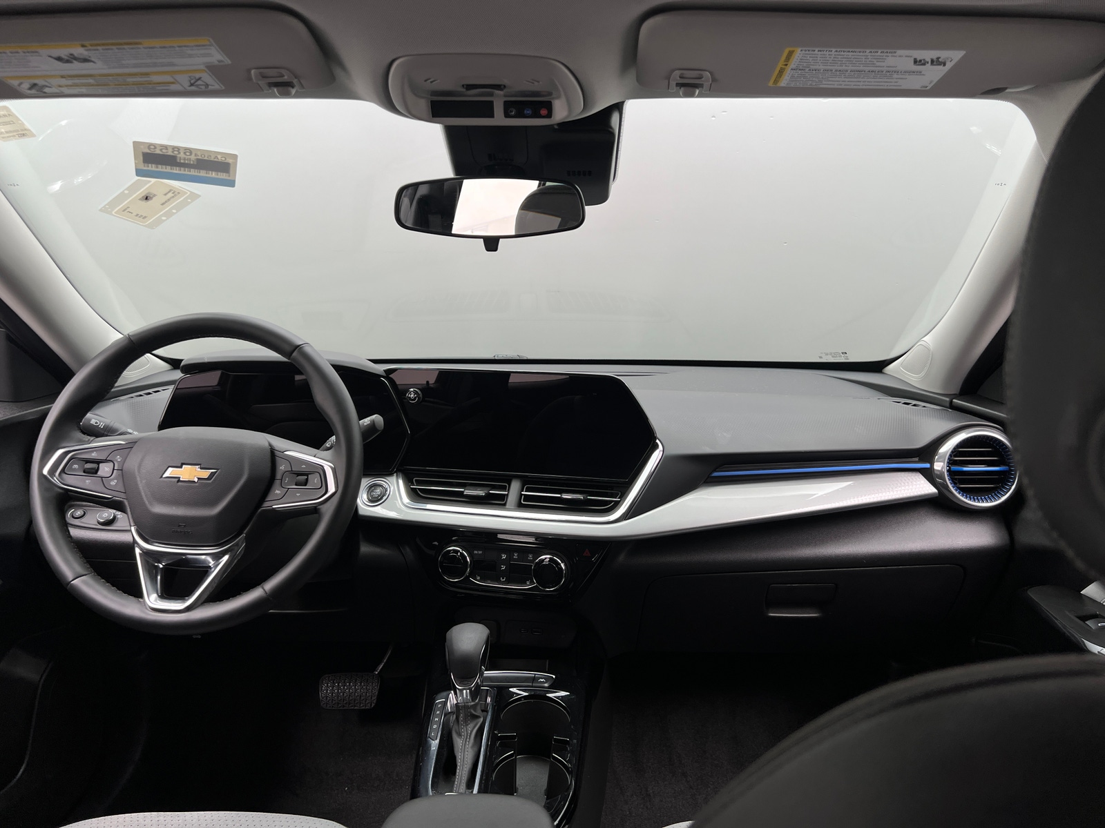 Thumbnail: 2025 Chevrolet Trax - 3