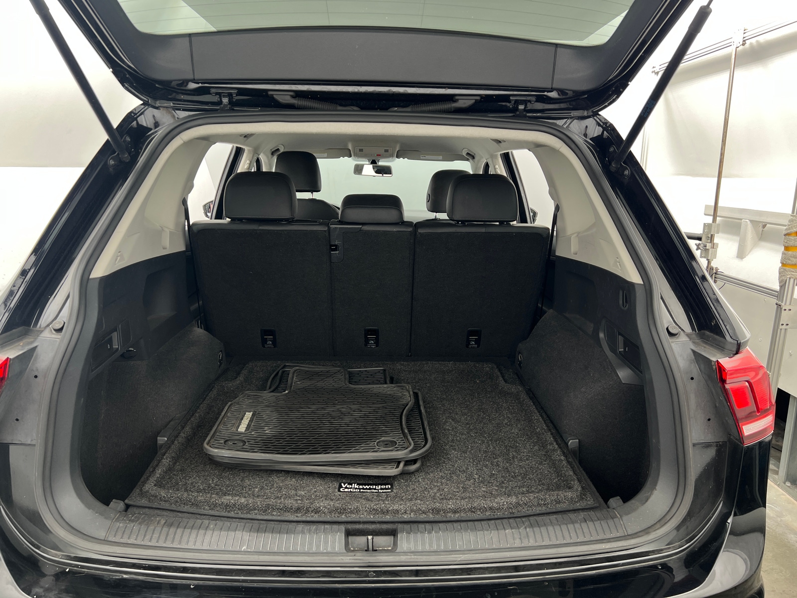 Thumbnail: 2020 Volkswagen Tiguan - 6