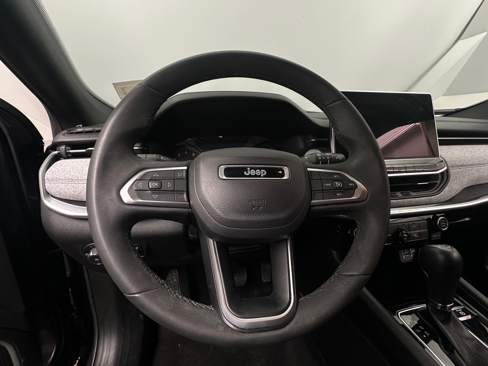 Thumbnail: 2023 Jeep Compass - 4