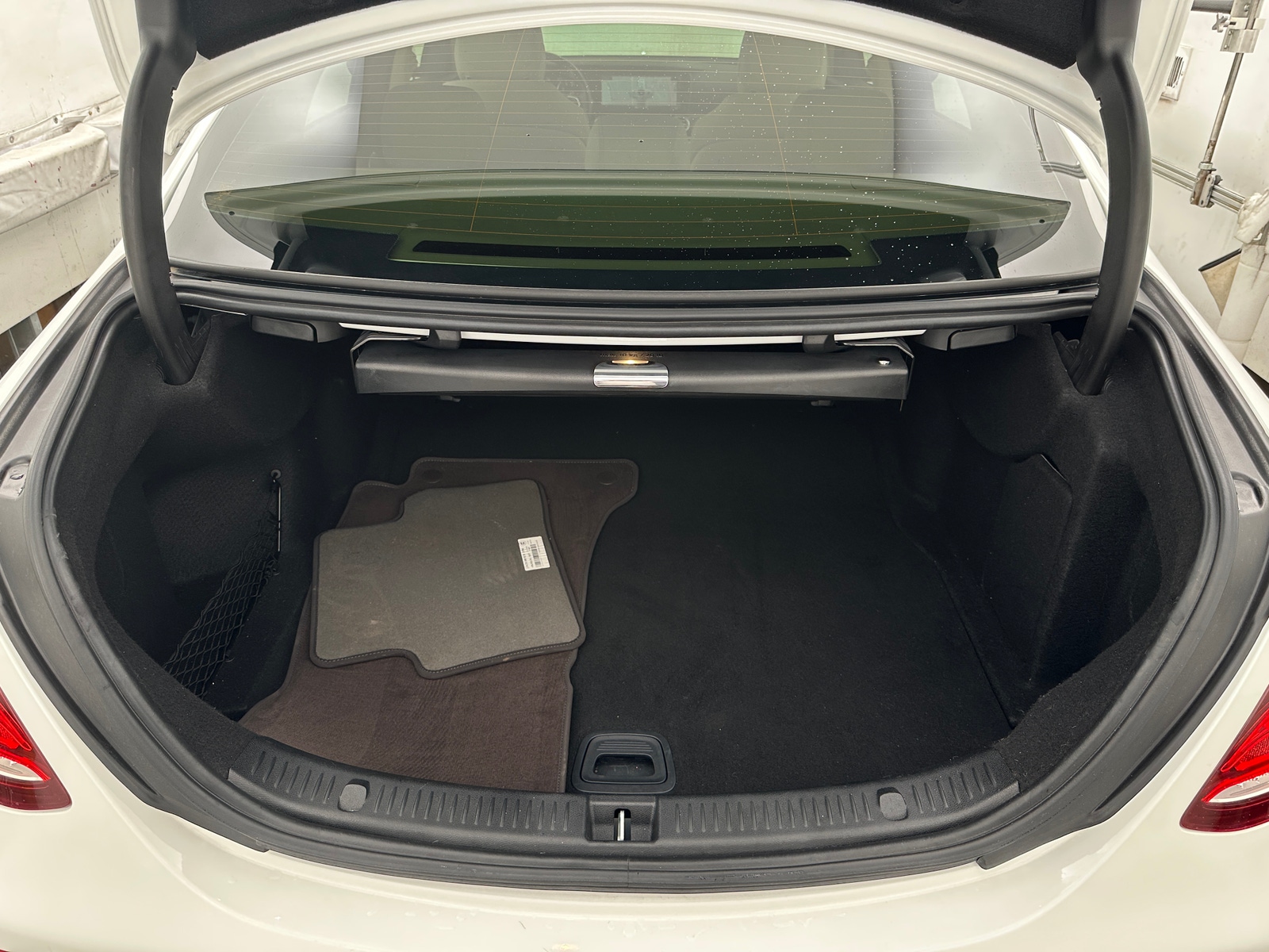 Thumbnail: 2017 Mercedes-Benz E-Class - 6