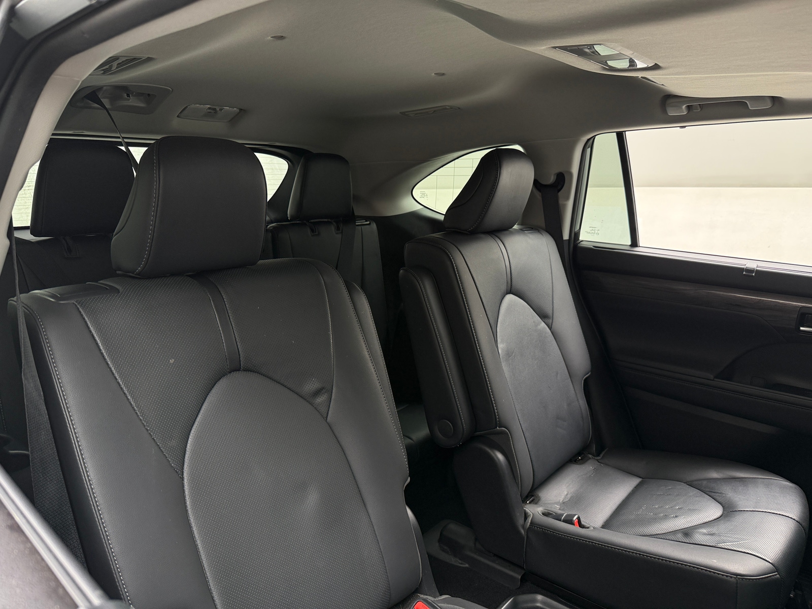 Thumbnail: 2020 Toyota Highlander - 5