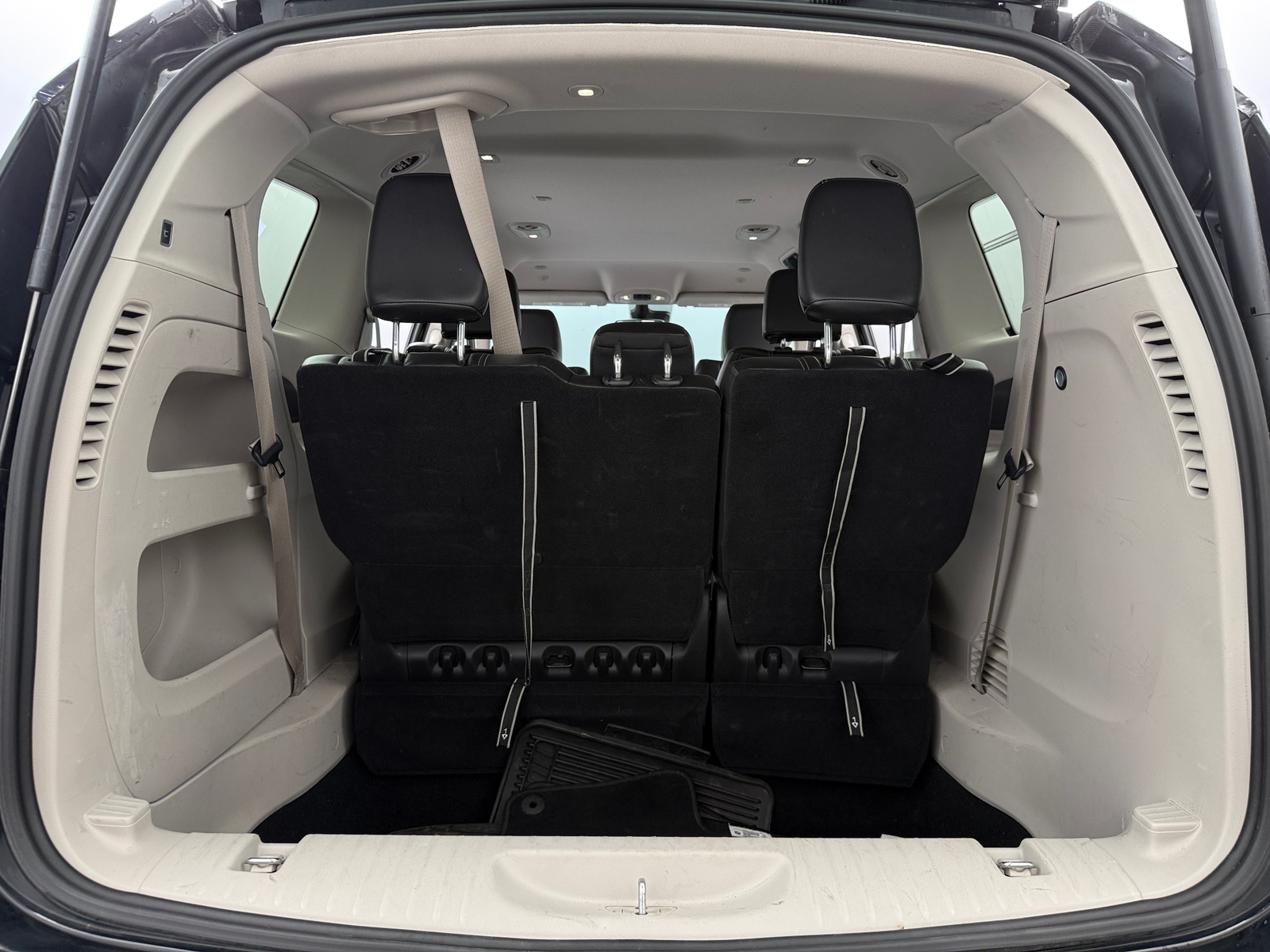 Thumbnail: 2024 Chrysler Pacifica - 6