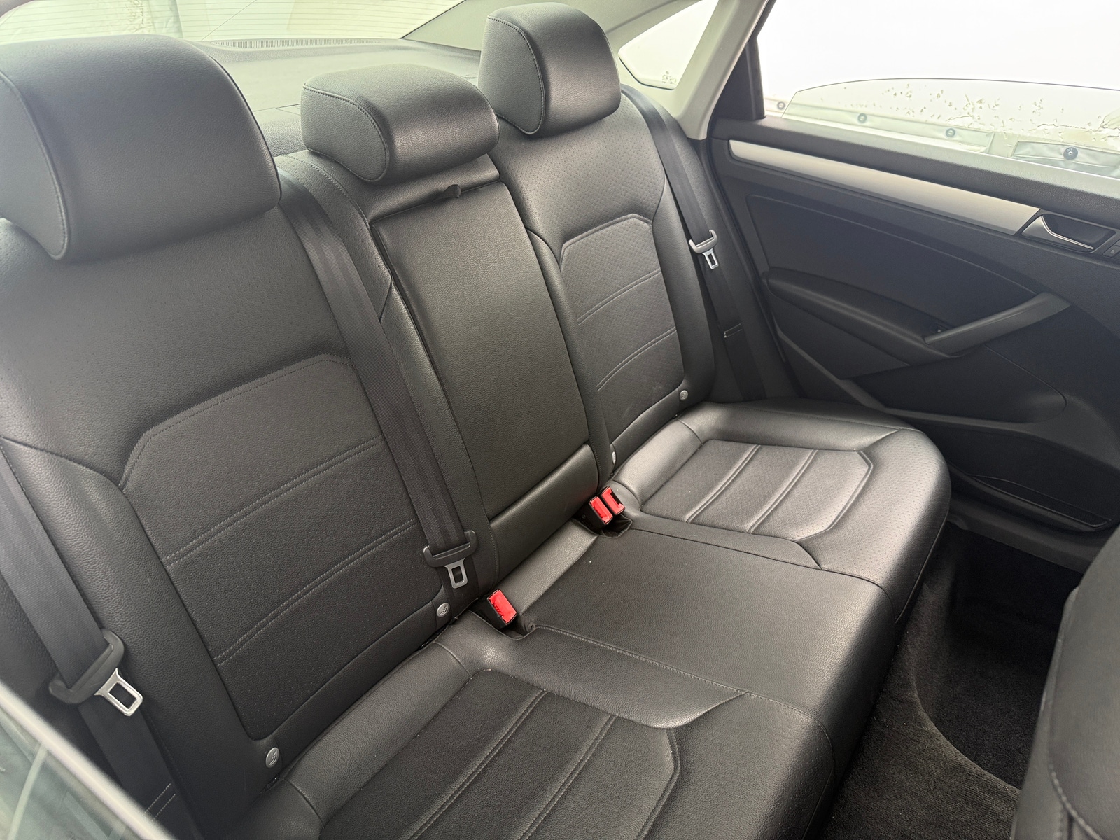 Thumbnail: 2013 Volkswagen Passat - 5