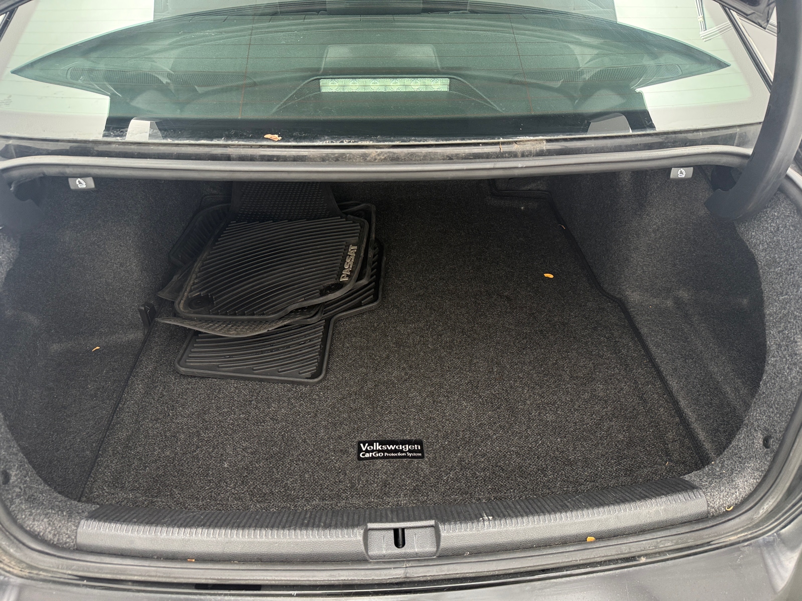 Thumbnail: 2013 Volkswagen Passat - 6