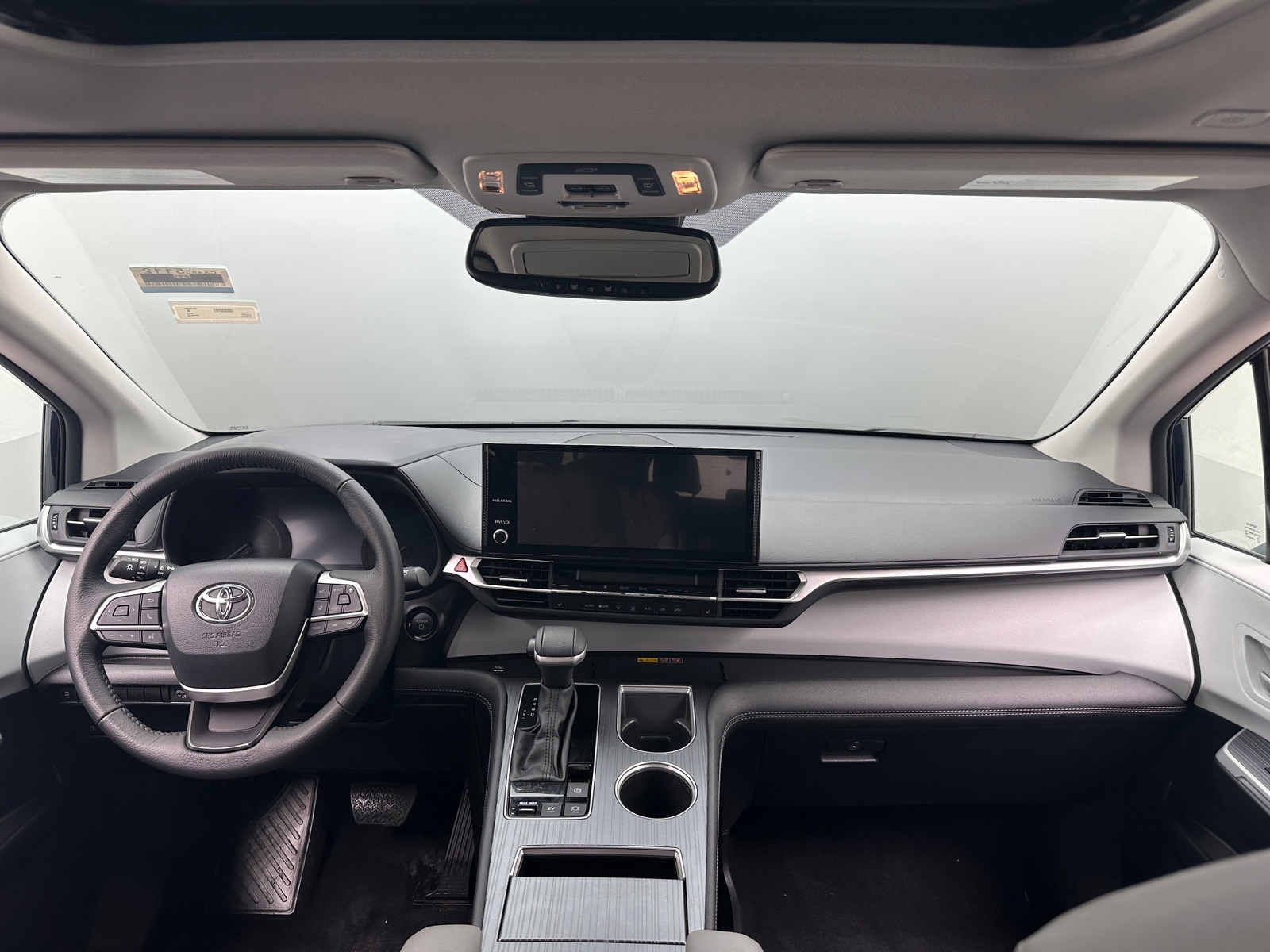 Thumbnail: 2025 Toyota Sienna - 2