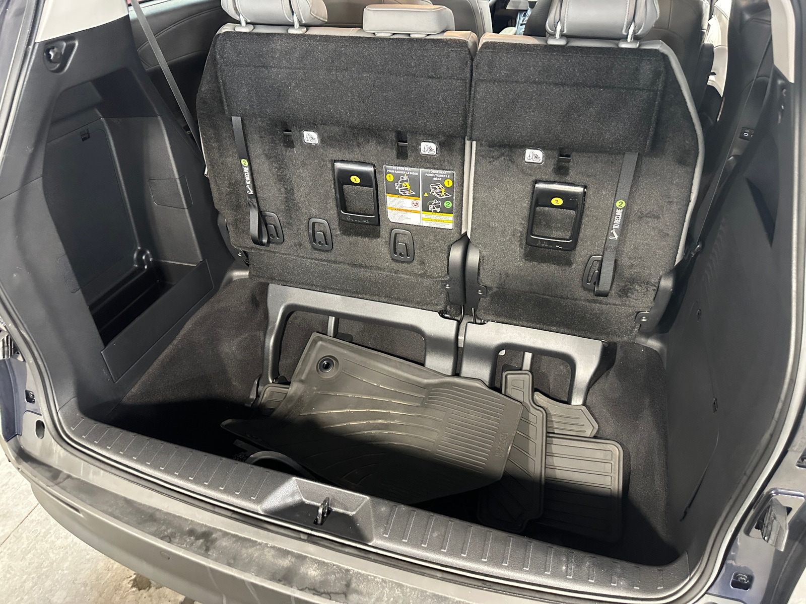 Thumbnail: 2025 Toyota Sienna - 6