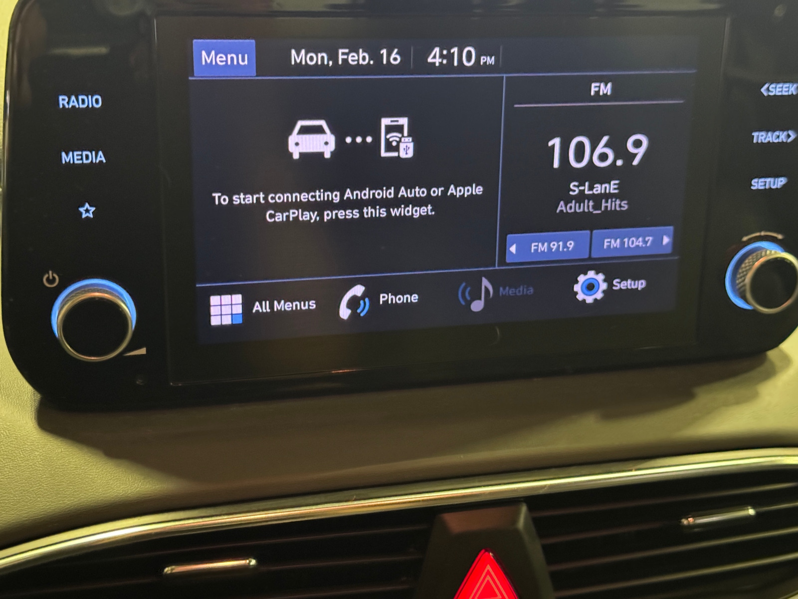 Thumbnail: 2022 Hyundai Santa Fe - 4