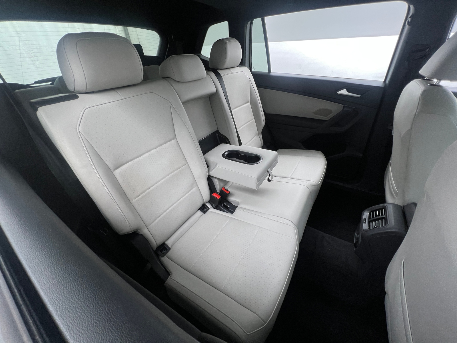 Thumbnail: 2021 Volkswagen Tiguan - 5