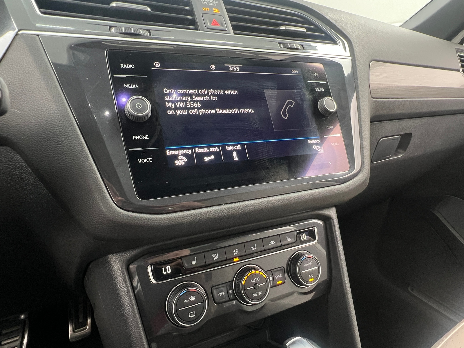 Thumbnail: 2021 Volkswagen Tiguan - 3