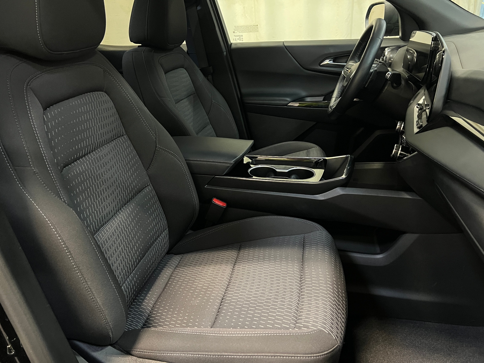 Thumbnail: 2025 Chevrolet Equinox - 2