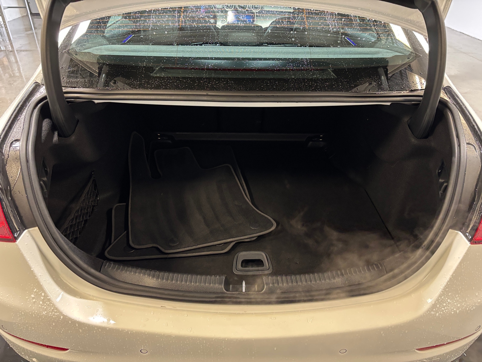 Thumbnail: 2024 Mercedes-Benz C-Class - 6