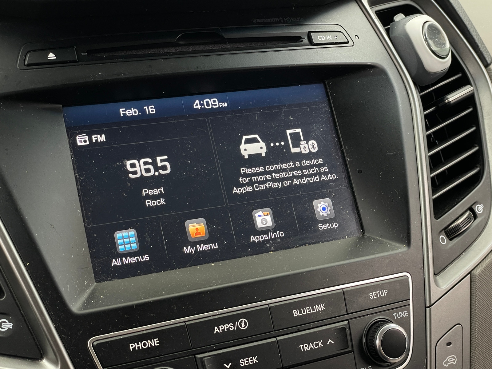 Thumbnail: 2017 Hyundai Santa Fe - 4