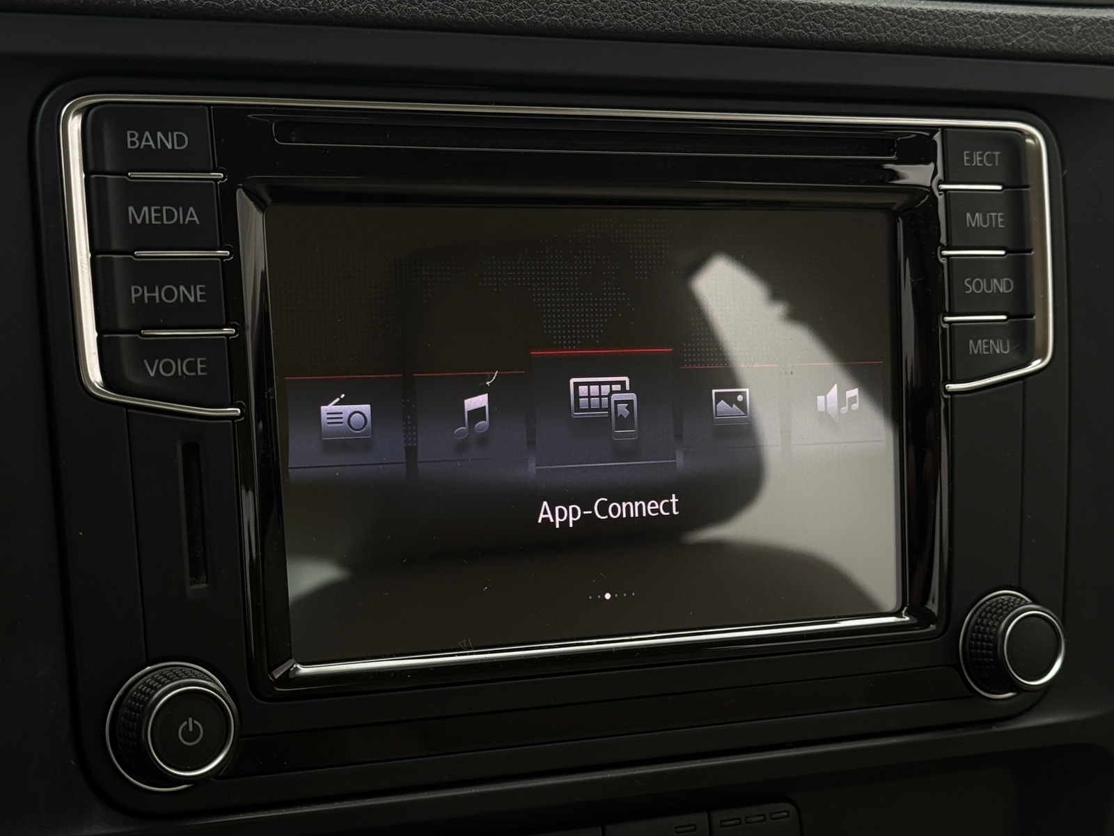 Thumbnail: 2017 Volkswagen Jetta - 3