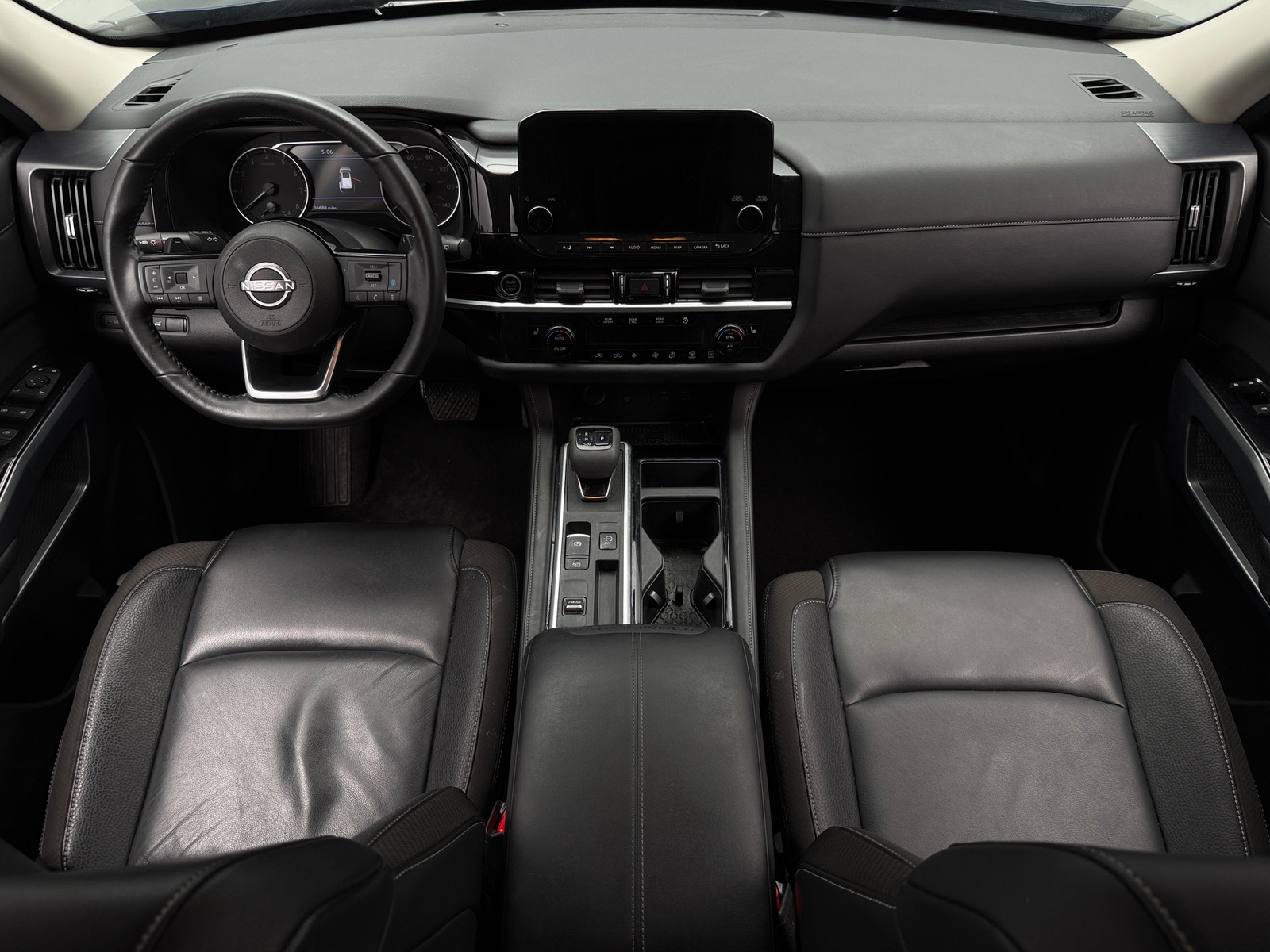 Thumbnail: 2024 Nissan Pathfinder - 2