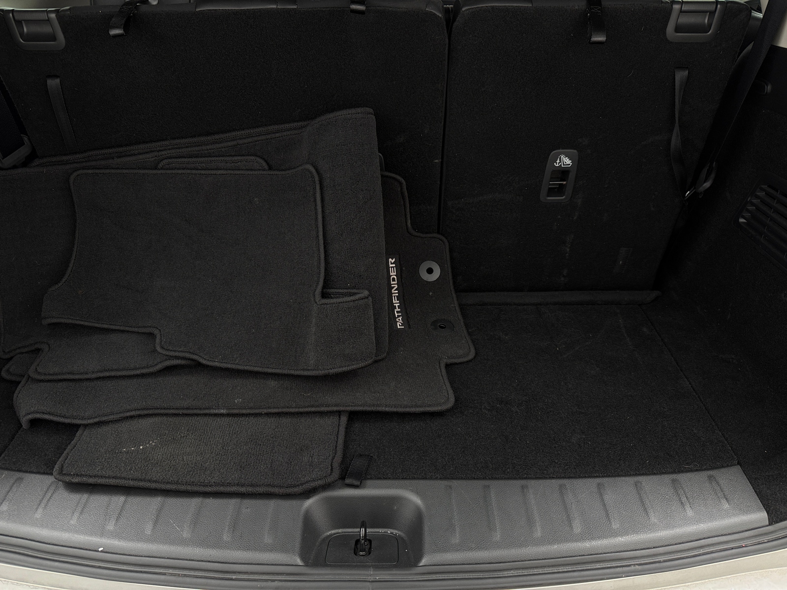 Thumbnail: 2024 Nissan Pathfinder - 6