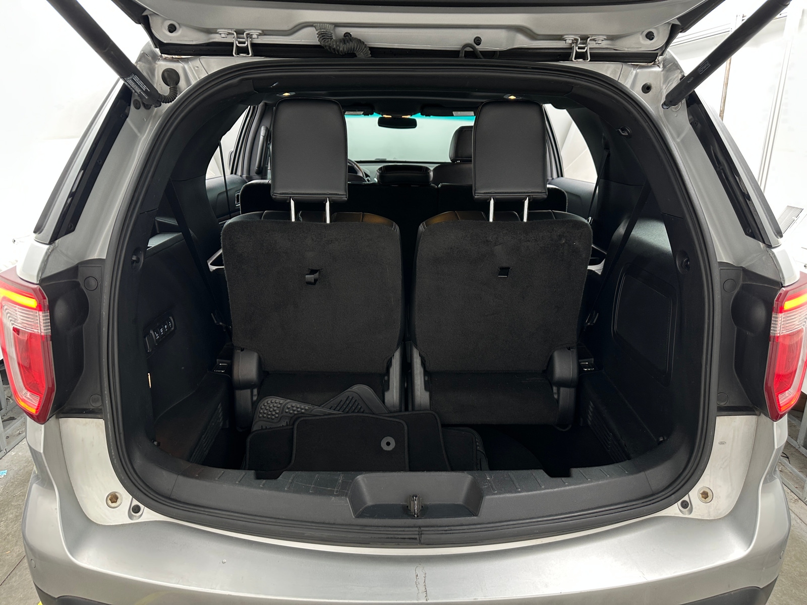 Thumbnail: 2016 Ford Explorer - 6