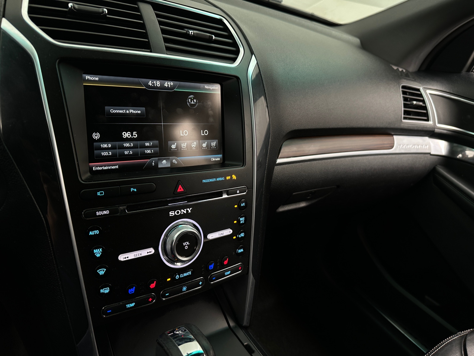 Thumbnail: 2016 Ford Explorer - 3