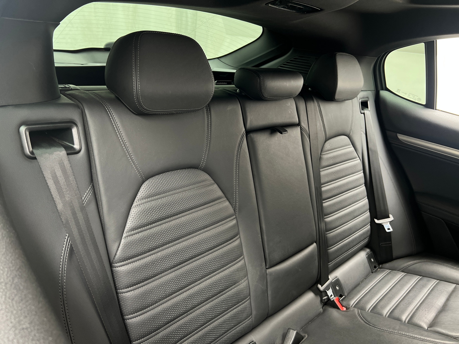 Thumbnail: 2018 Alfa Romeo Stelvio - 5