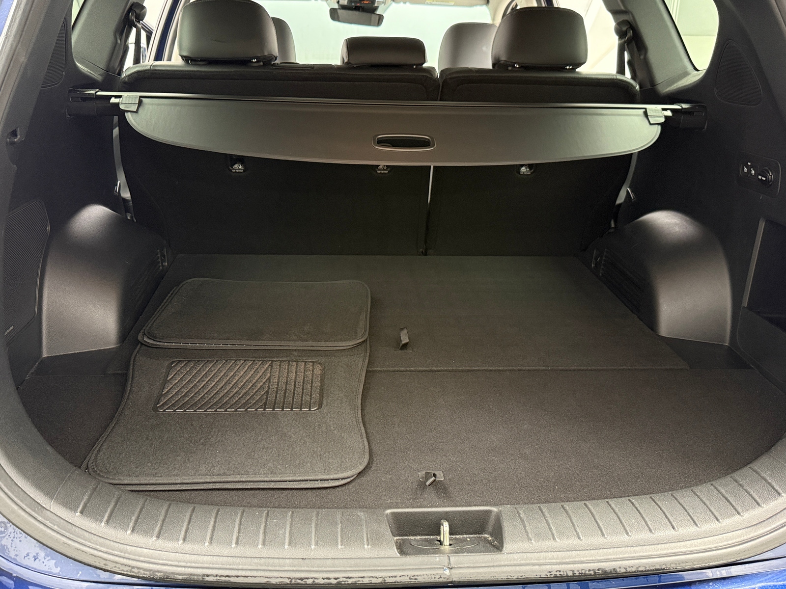 Thumbnail: 2021 Hyundai Santa Fe - 6