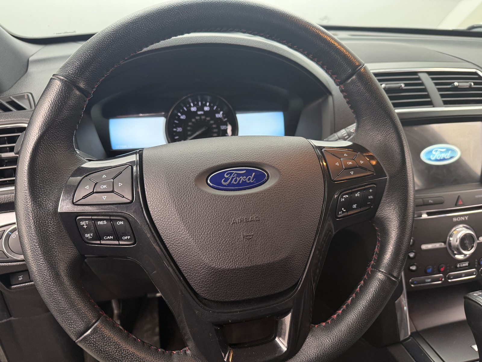 Thumbnail: 2017 Ford Explorer - 4