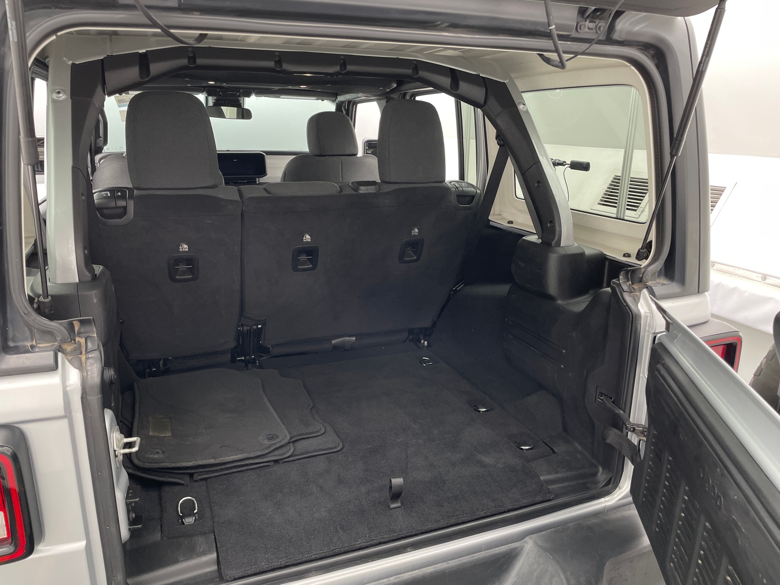 Thumbnail: 2024 Jeep Wrangler - 7