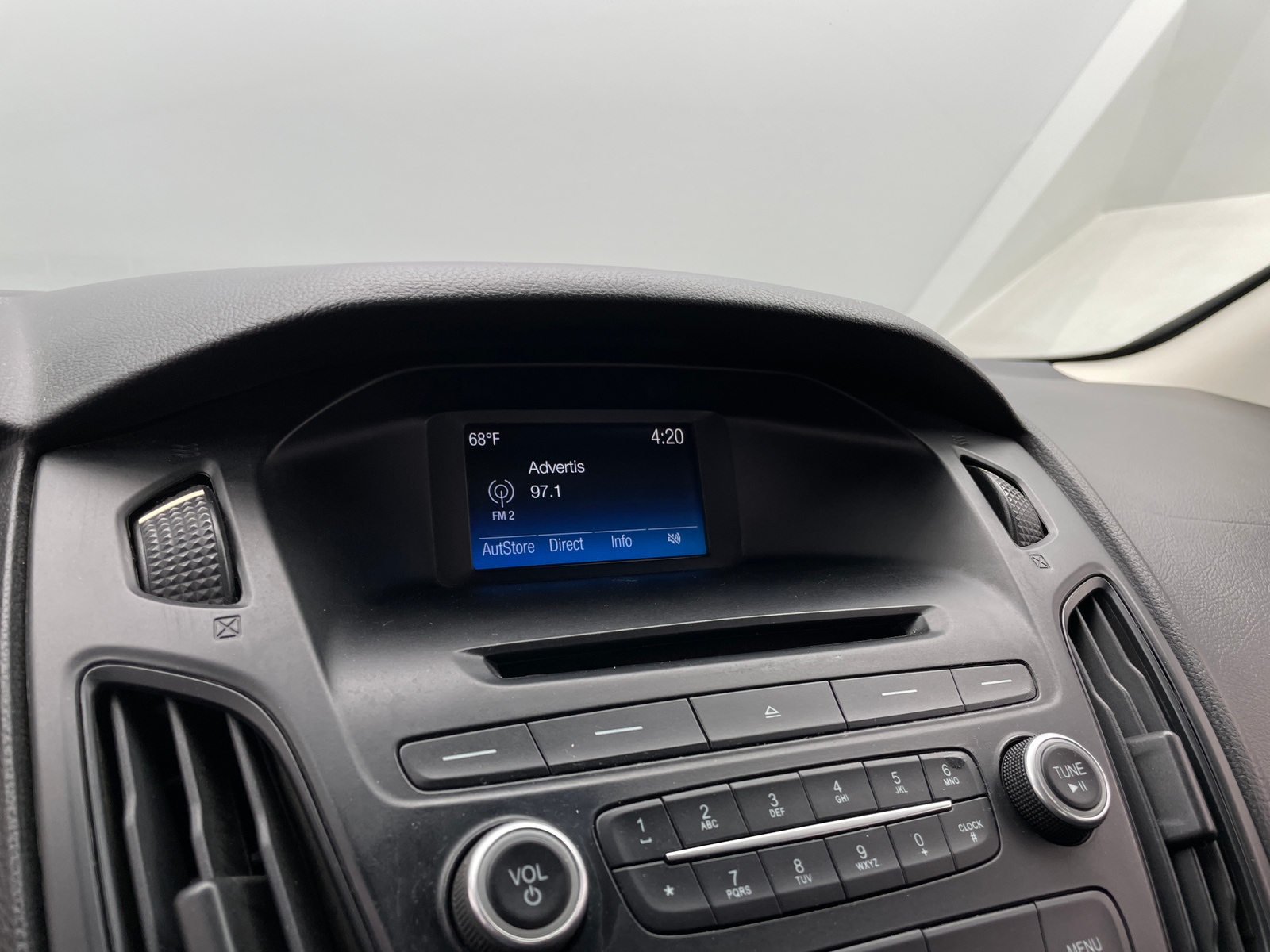 Thumbnail: 2016 Ford Focus - 4