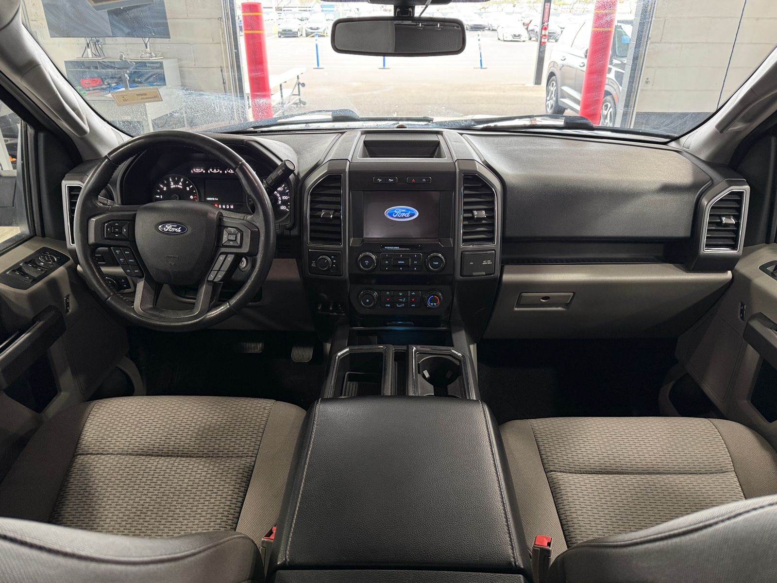 Thumbnail: 2019 Ford Econoline - 3