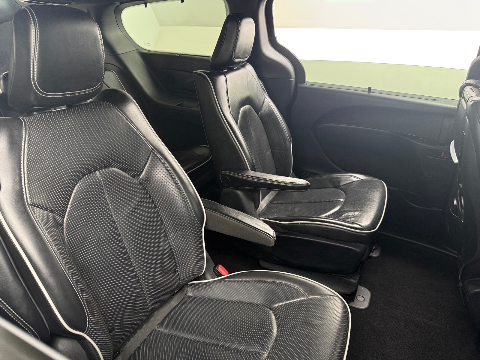 Thumbnail: 2020 Chrysler Pacifica - 5