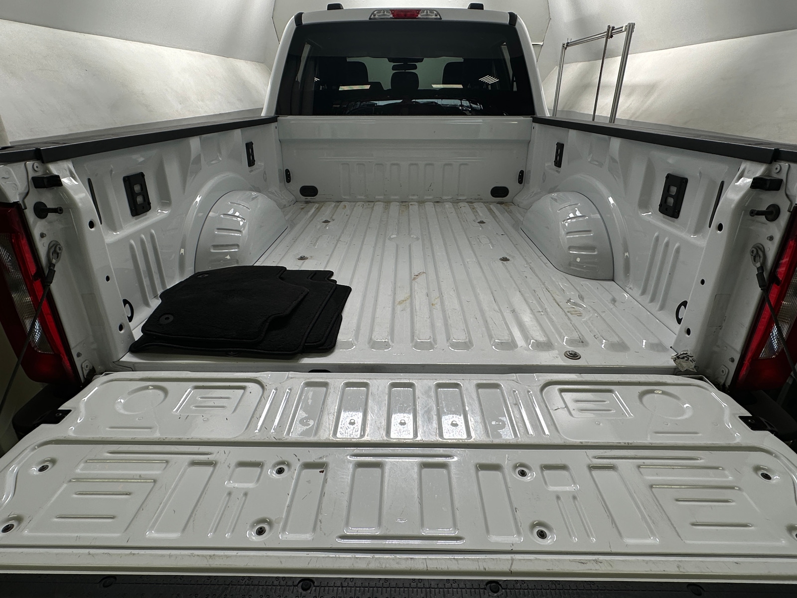 Thumbnail: 2024 Ford Econoline - 7