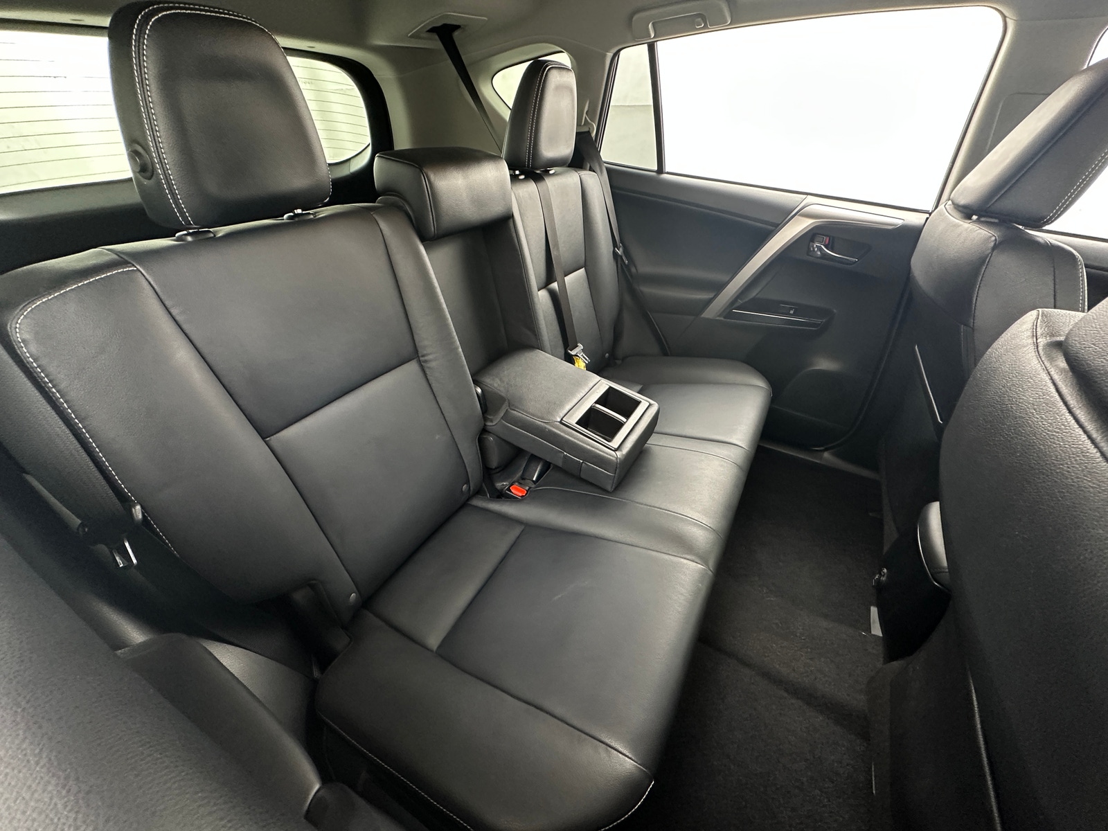 Thumbnail: 2017 Toyota RAV4 - 5