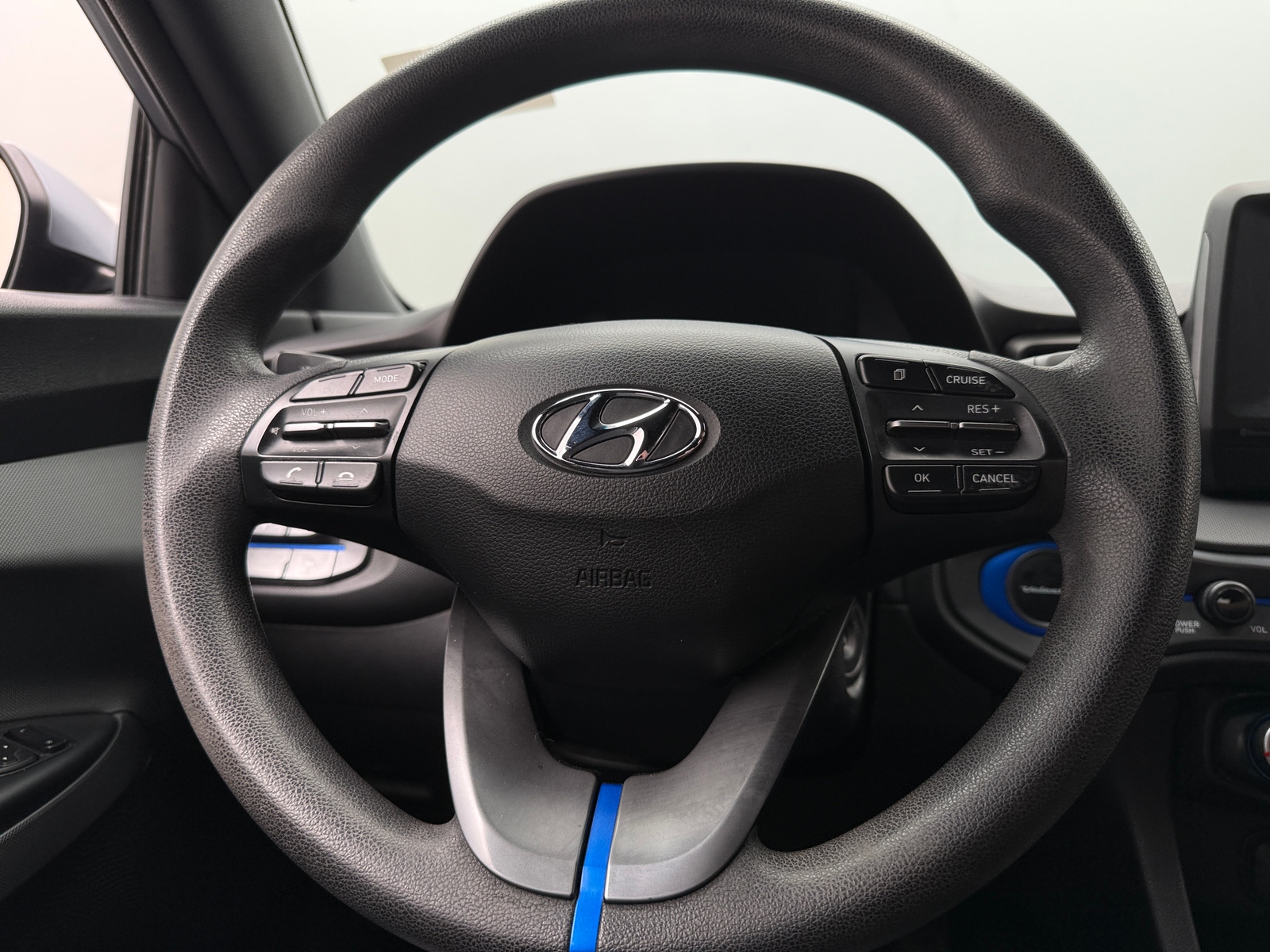 Thumbnail: 2019 Hyundai Veloster - 5