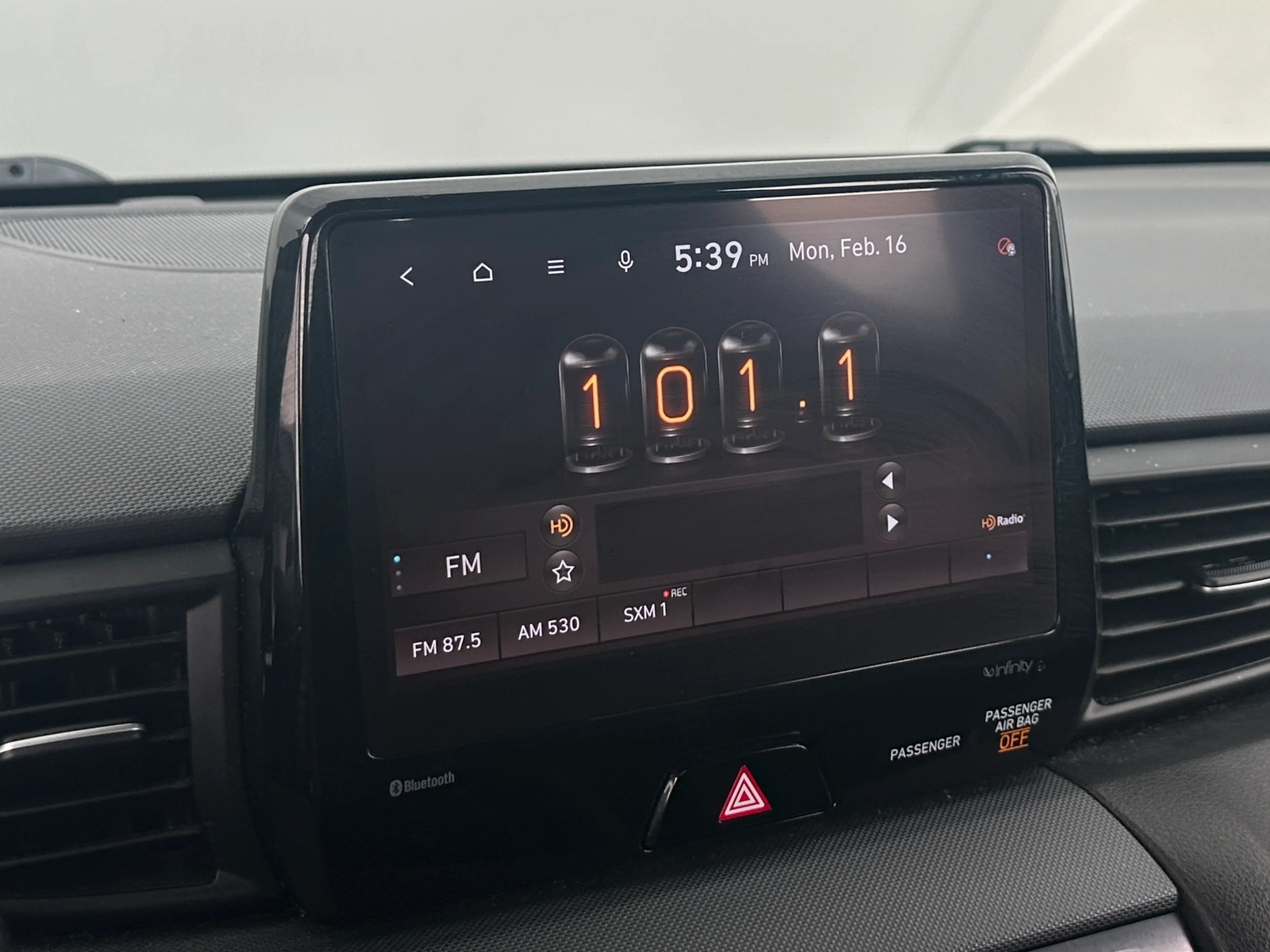 Thumbnail: 2022 Hyundai Veloster - 3